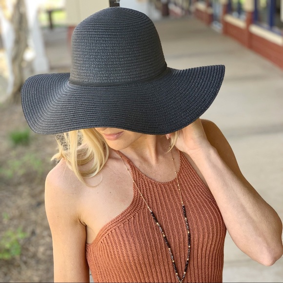 ✨RESTOCKED✨Black Tassel Floppy Hat - Picture 3 of 6